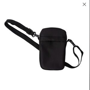 TECH TRAVEL POUCH W/ADJUSTABLE SHOULDER STRAP 7.9x4.8x1.4in NIB